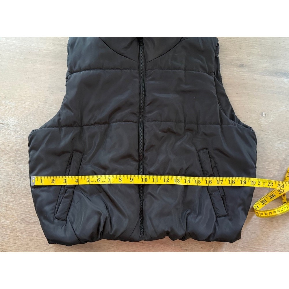 AUTOMET Women's Black Zipper Front Puffer Vest with Pockets - Picture 6 of 7